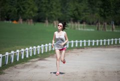 中国最美女游戏制作人CJ全程被跟拍意外走红